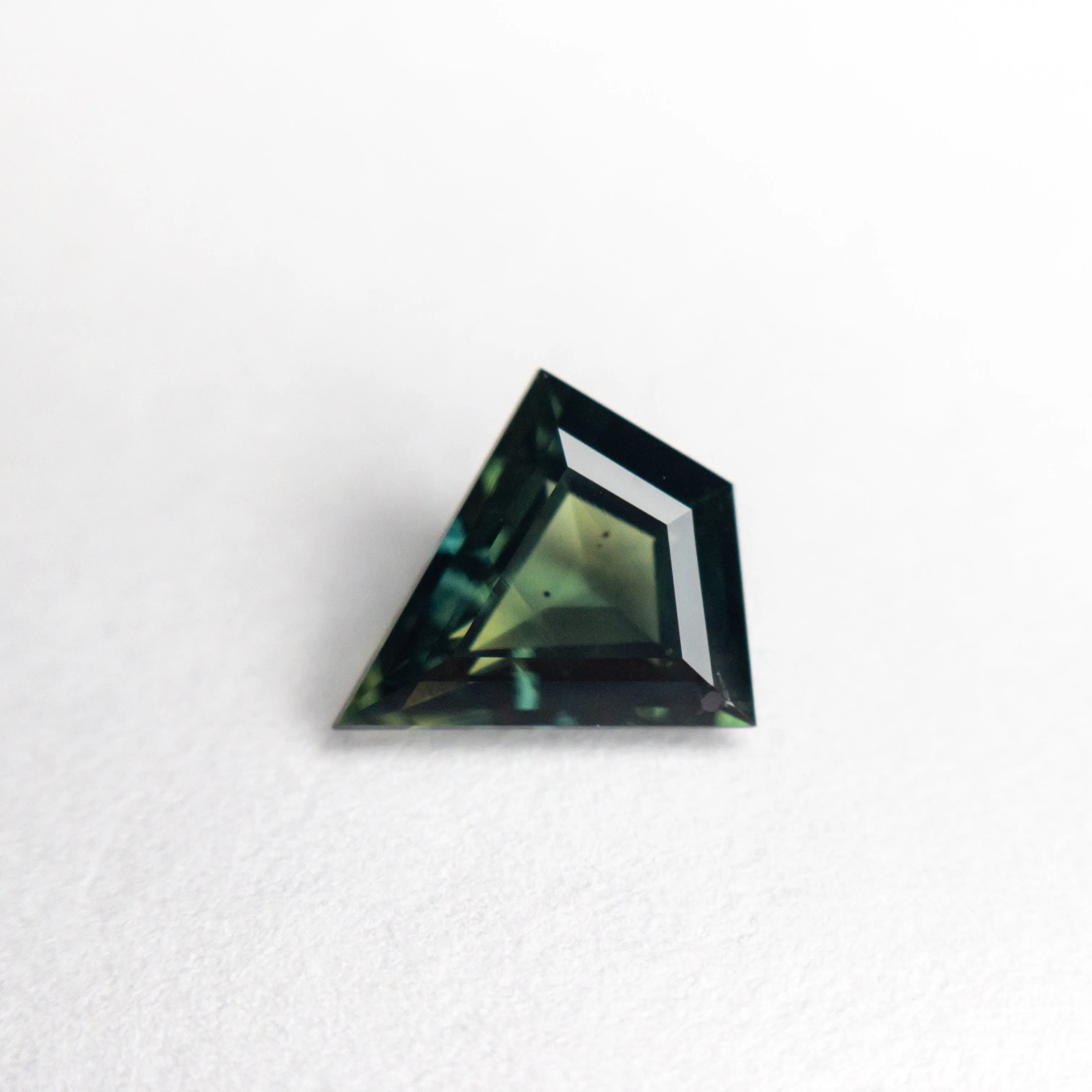 0.97ct 8.15x7.26x3.08mm Kite Step Cut Sapphire 22294-04