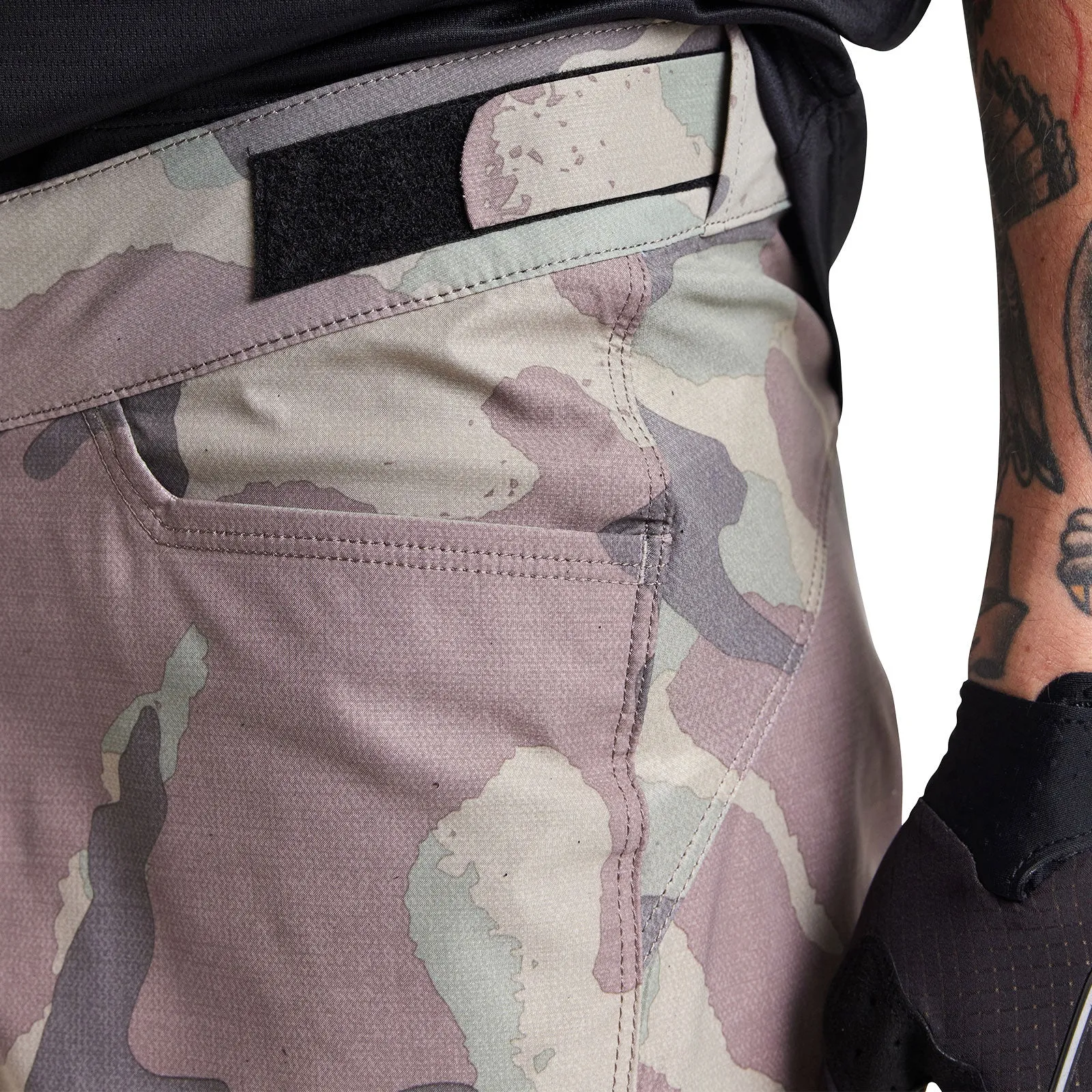 Flowline Short W/Liner Camo Woodland