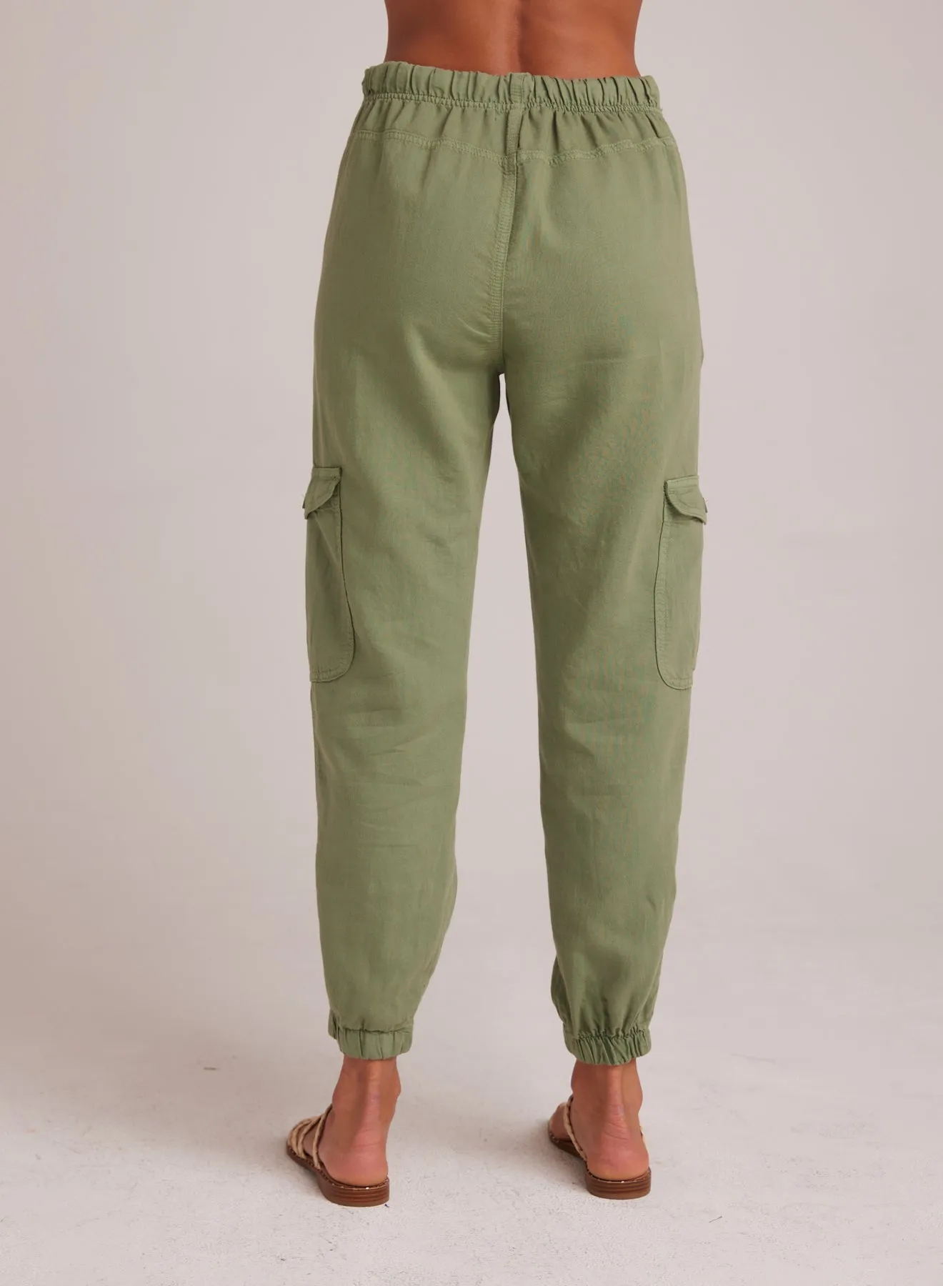 Isla Pleated Jogger - Lush Foliage