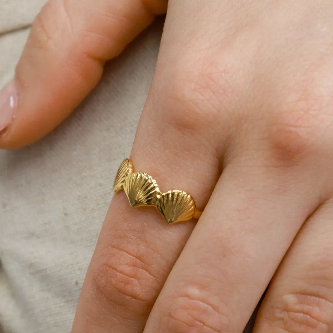 Java | Gold Plated Shell Adjustable Ring