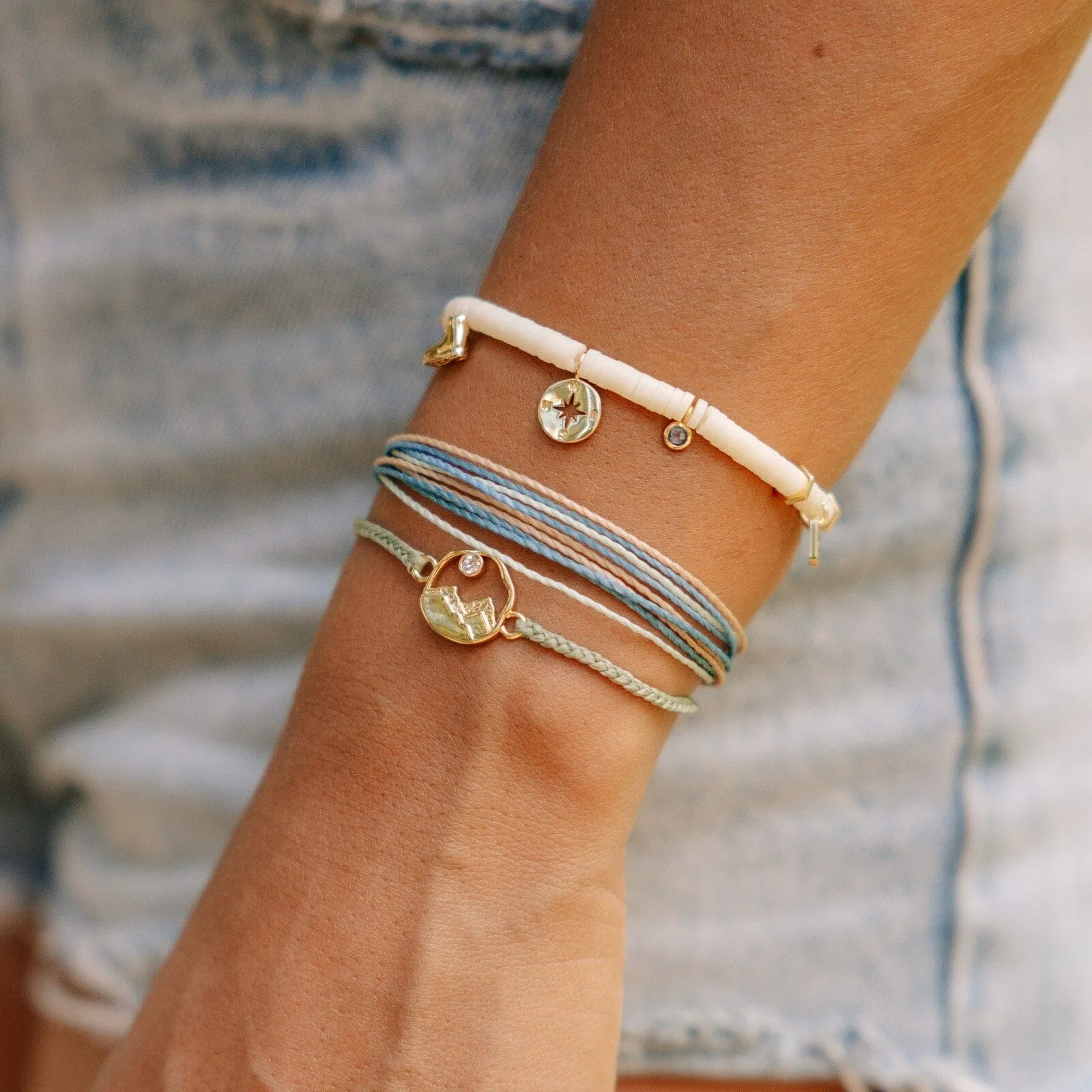 Outdoorsy Gals Vinyl Disc Stretch Bracelet