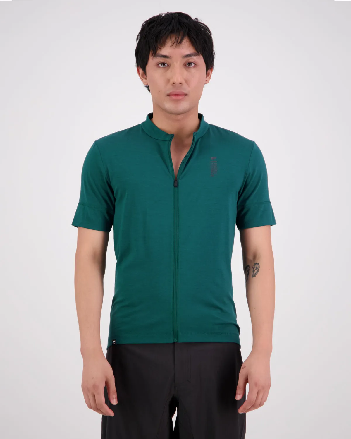 Roam Cargo Merino Full Zip T-Shirt - Evergreen